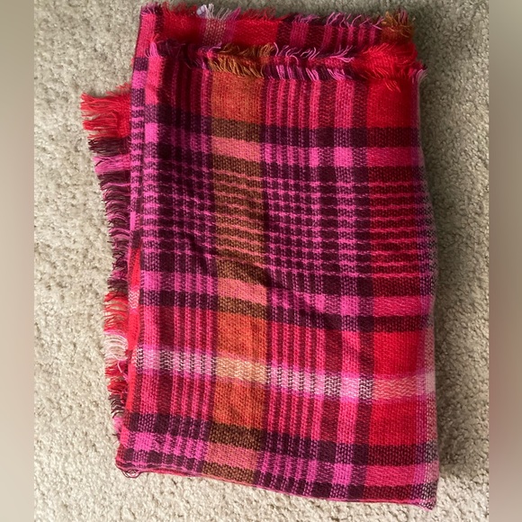 Old Navy blanket scarf - Picture 2 of 3